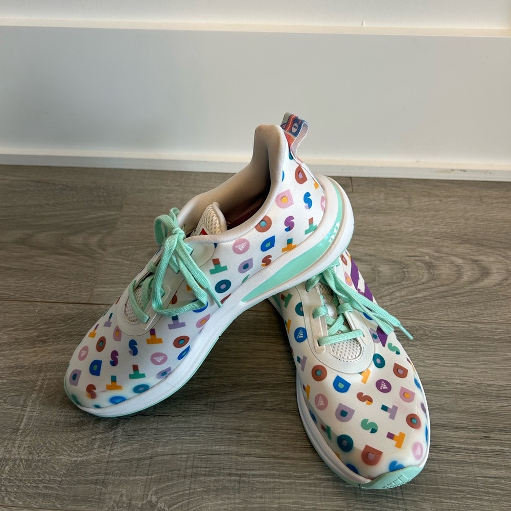 Adidas Woman’s Multicolor DOTS Tennis Shoes Size 7